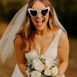 SET Bílé svatební brýle srdce 6 ks