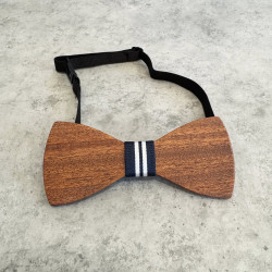 Dřevěný motýlek Stripe tmavě modrý